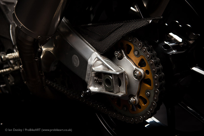 Aprillia Tuono 1000
