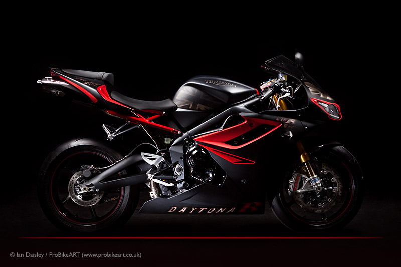 Triumph Daytona 675 R Dark