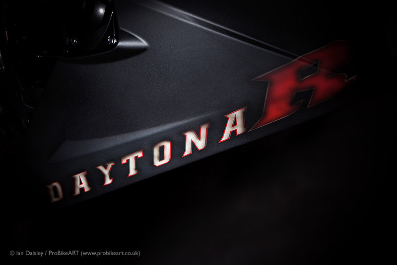 Triumph Daytona 675 R Dark