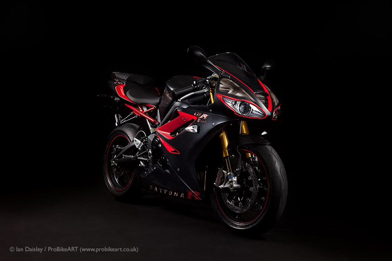 Triumph Daytona 675 R Dark