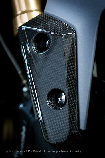 Triumph Speed Triple - matt graphite/blue stripes