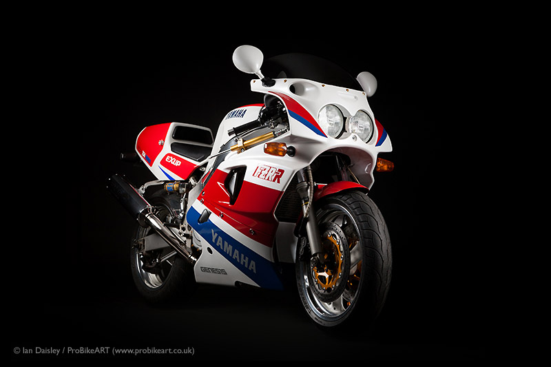 Yamaha 750 FZR-R OWO1