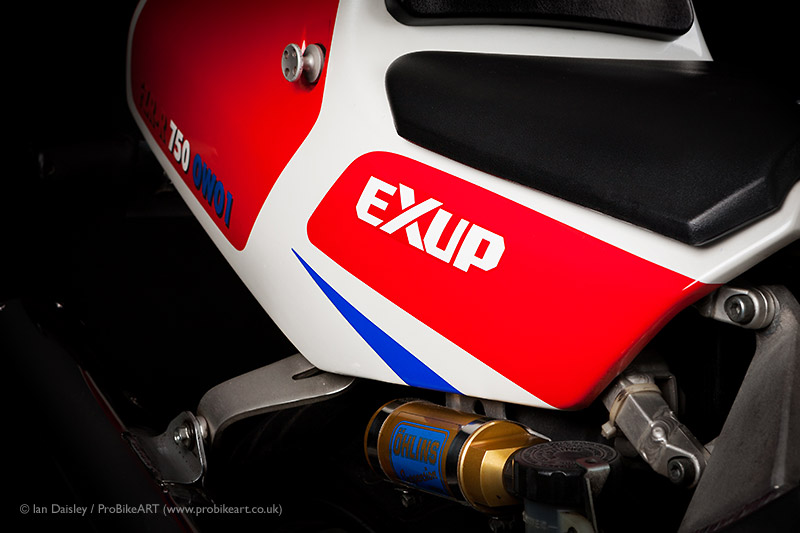 Yamaha 750 FZR-R OWO1
