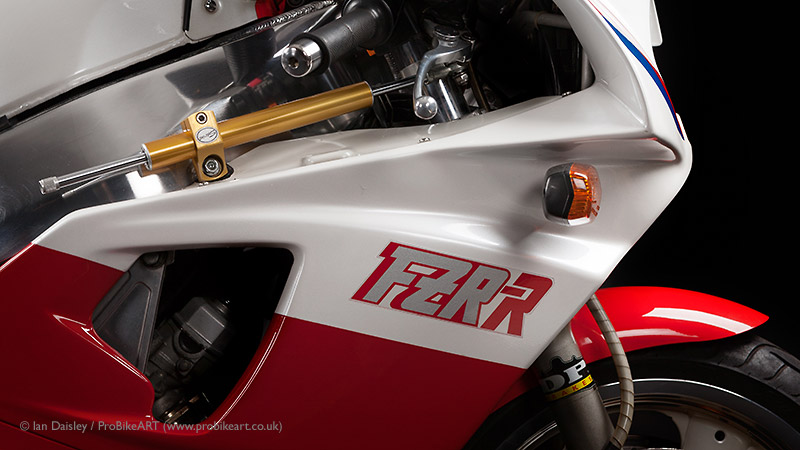 Yamaha 750 FZR-R OWO1
