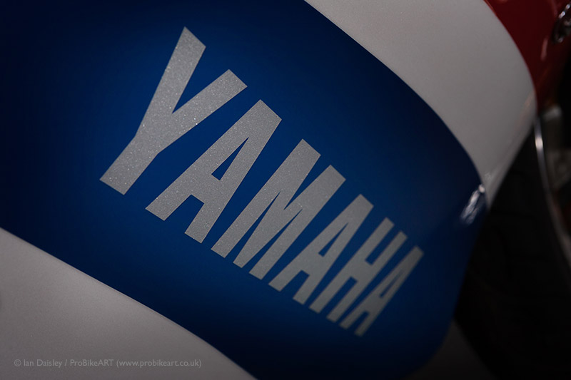 Yamaha 750 FZR-R OWO1