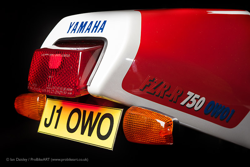 Yamaha 750 FZR-R OWO1