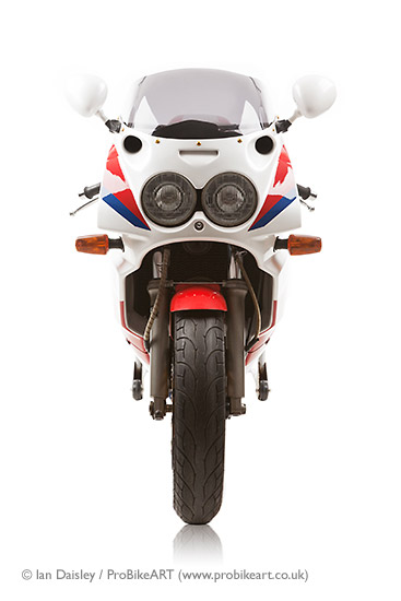 Yamaha 750 FZR-R OWO1