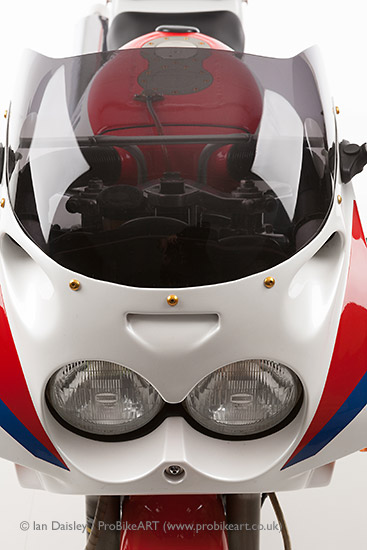 Yamaha 750 FZR-R OWO1